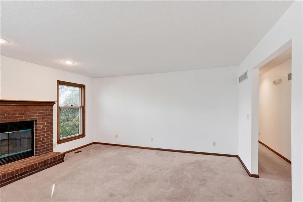 8110 High Street — photo 14