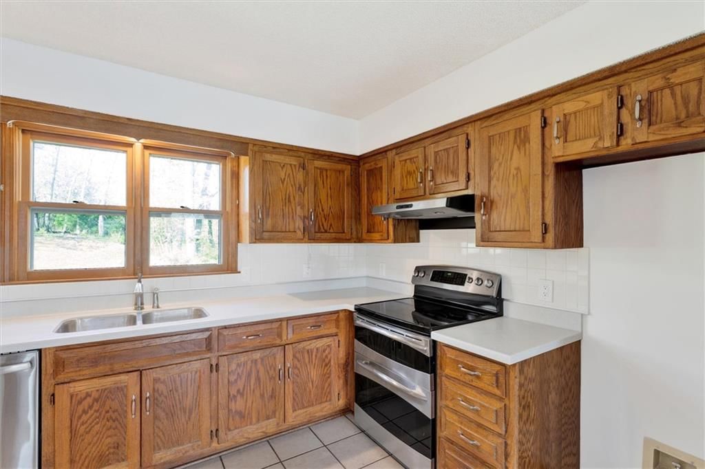 8110 High Street — photo 18