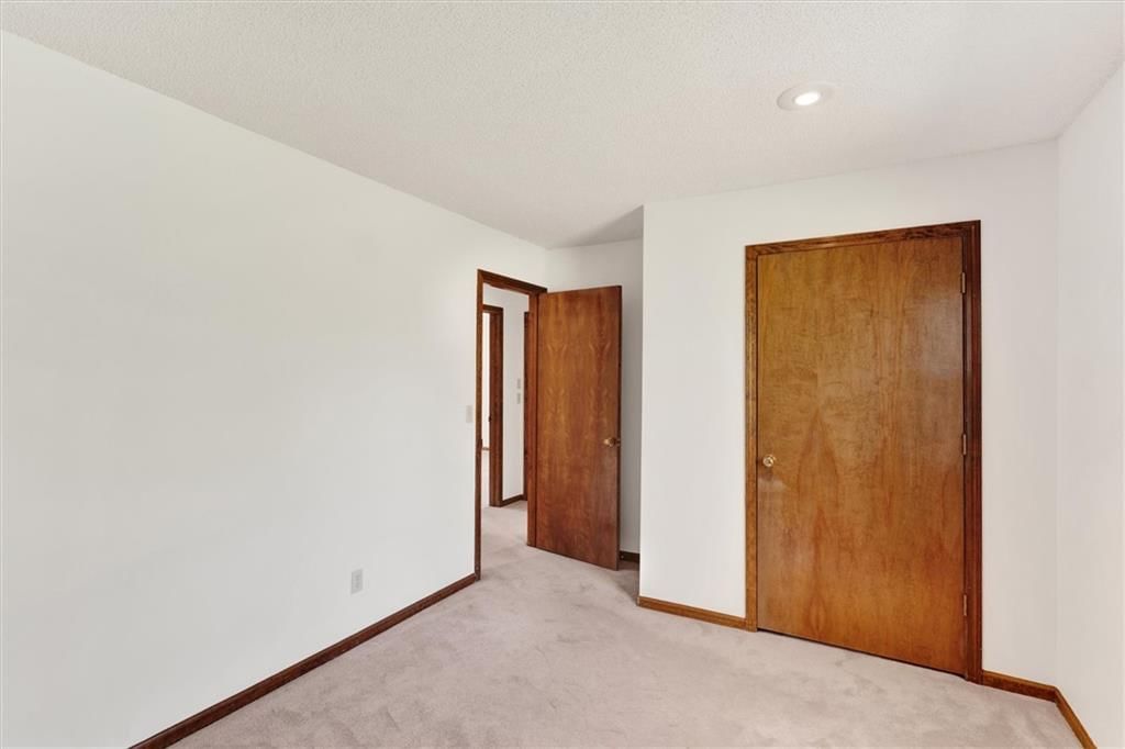 8110 High Street — photo 22