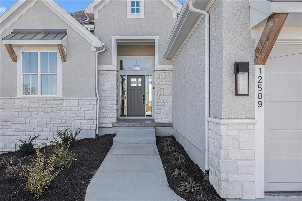 12509 W 184 Street — photo 3