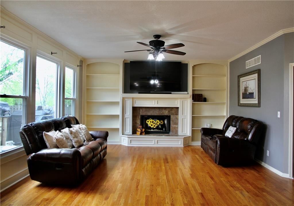 21718 W 54th Street — photo 12
