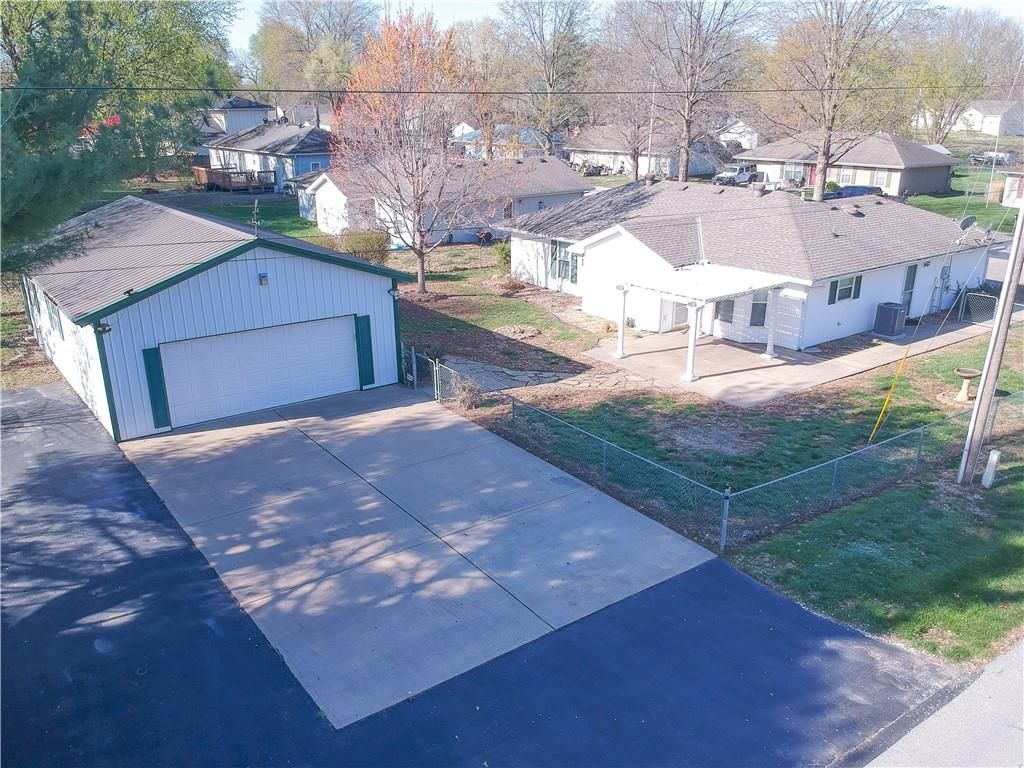 209 N Hudson Road — photo 3