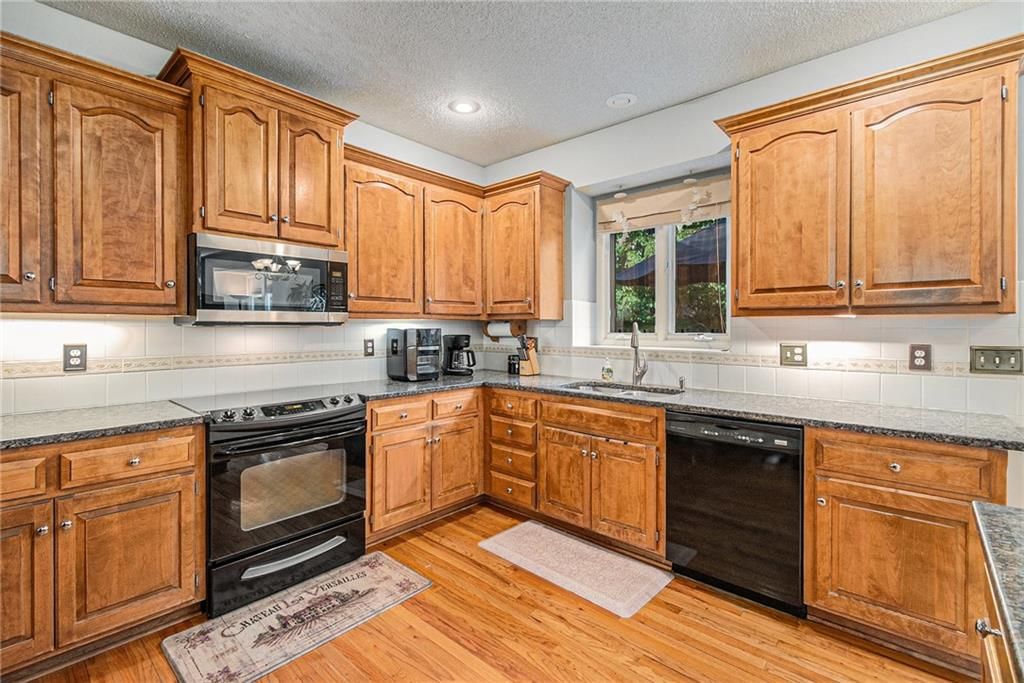 21614 W 97th Terrace — photo 9