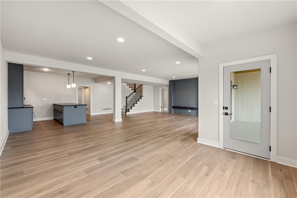Photo 35 of 56 - 16929 Parkhill Street