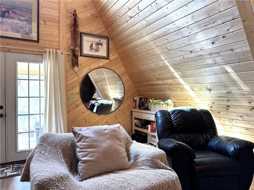 73 Maple Drive — photo 4