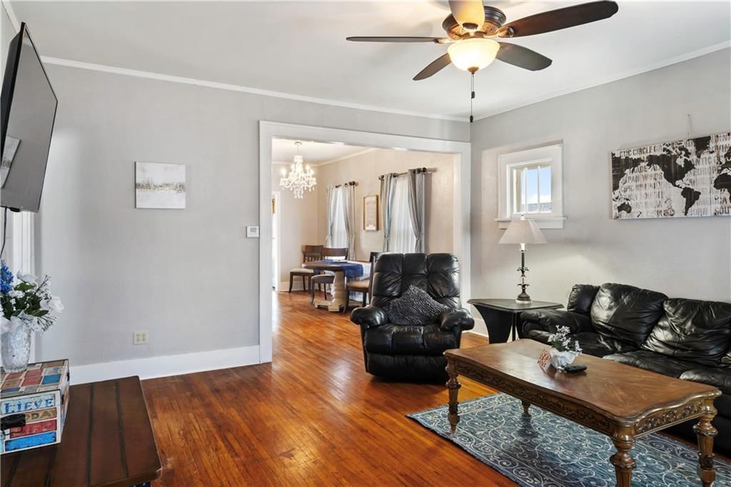 904 W 3RD Street — photo 5