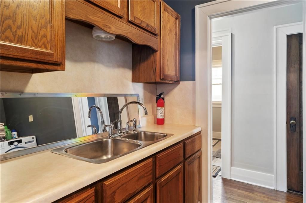 904 W 3RD Street — photo 12