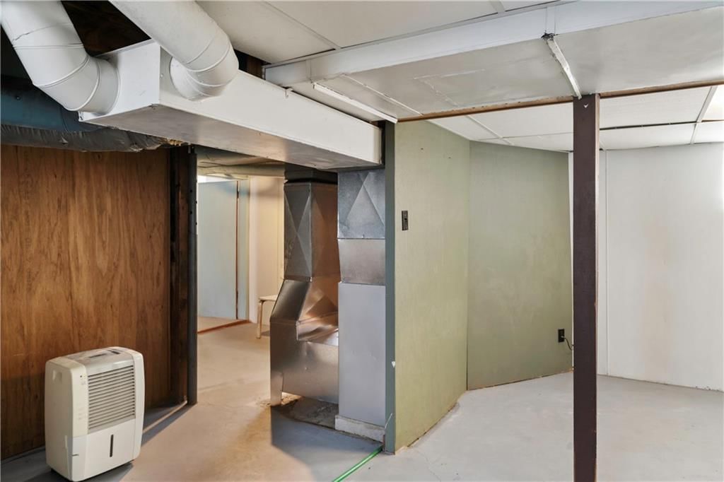 904 W 3RD Street — photo 21