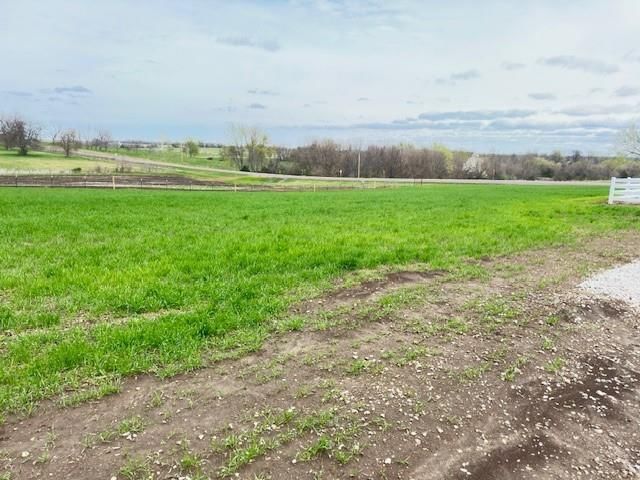 22027 Tonganoxie Road — photo 31