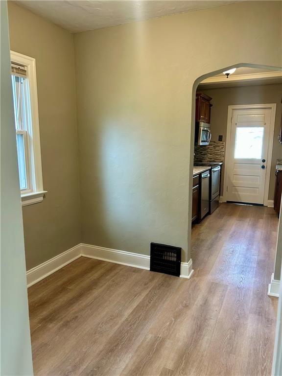 216 Pine Street — photo 14