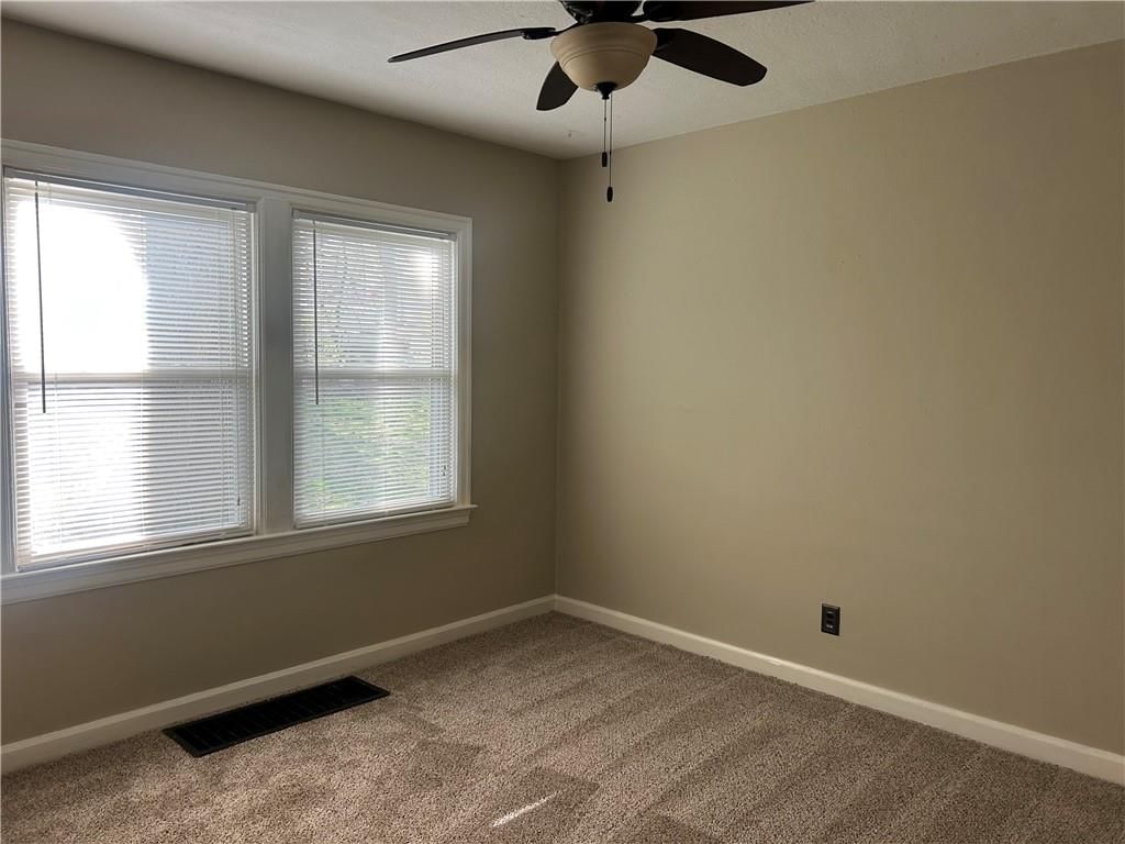 216 Pine Street — photo 20