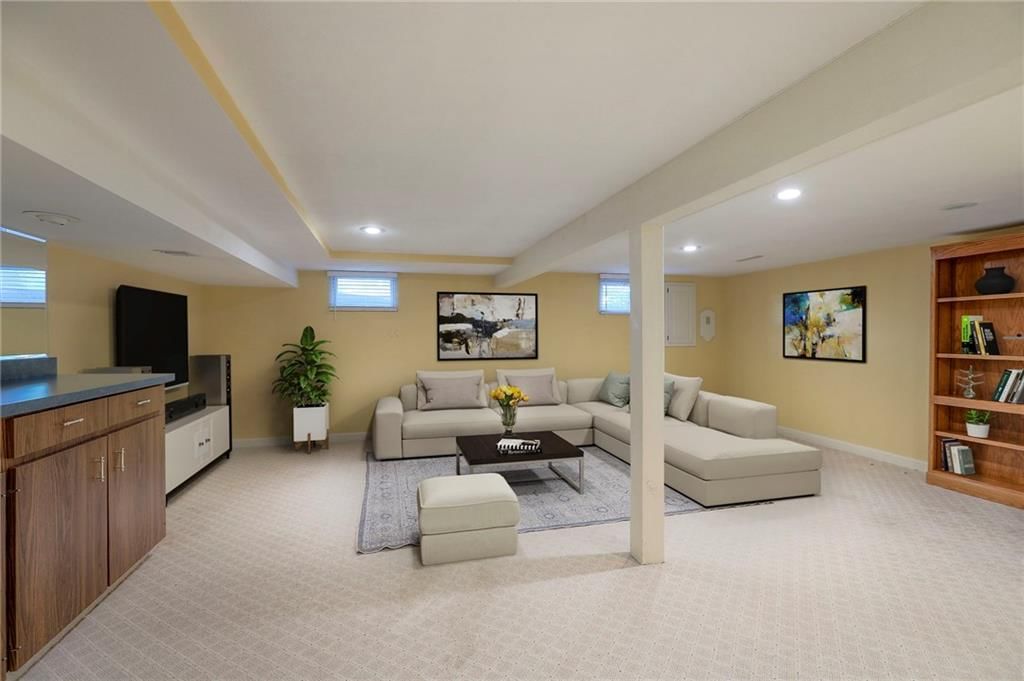 220 NW Aspen Street — photo 30