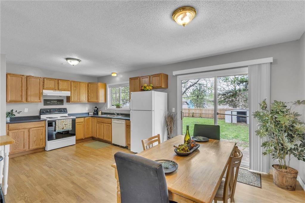 11802 Fremont Avenue — photo 11