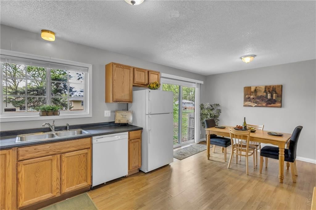 11802 Fremont Avenue — photo 13
