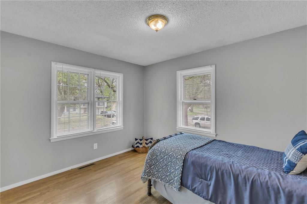 11802 Fremont Avenue — photo 24