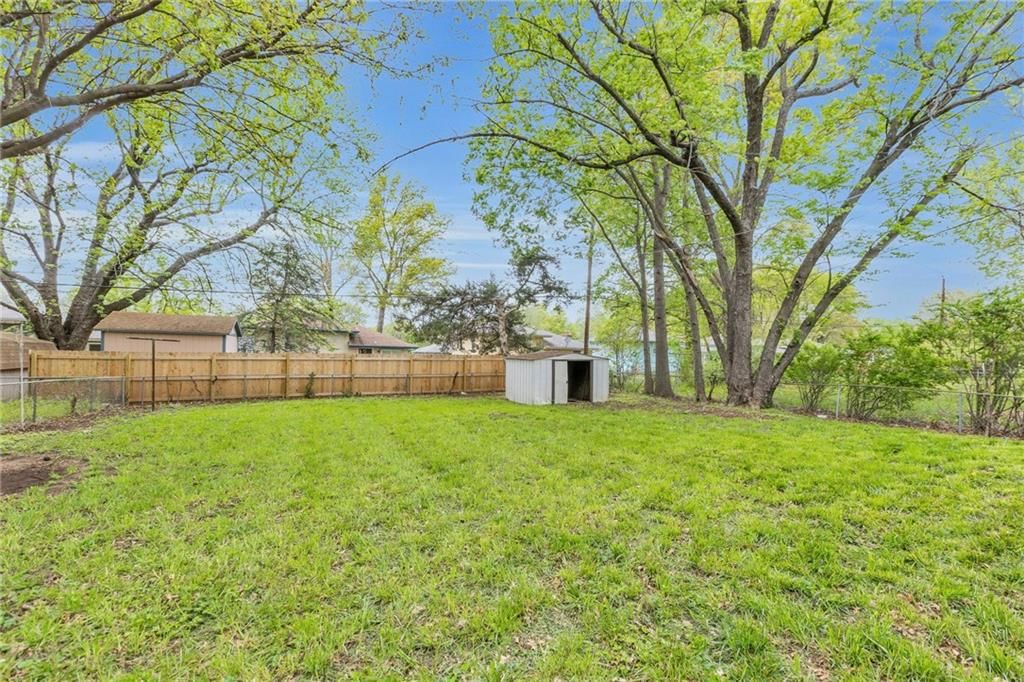 11802 Fremont Avenue — photo 30