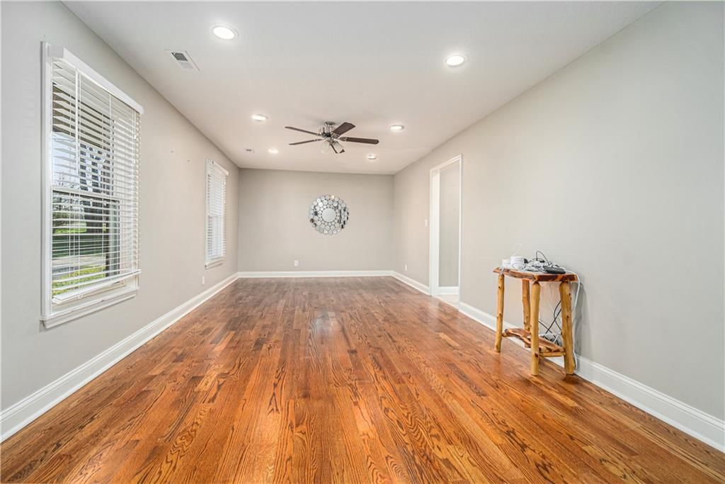2105 E 129TH Street — photo 11