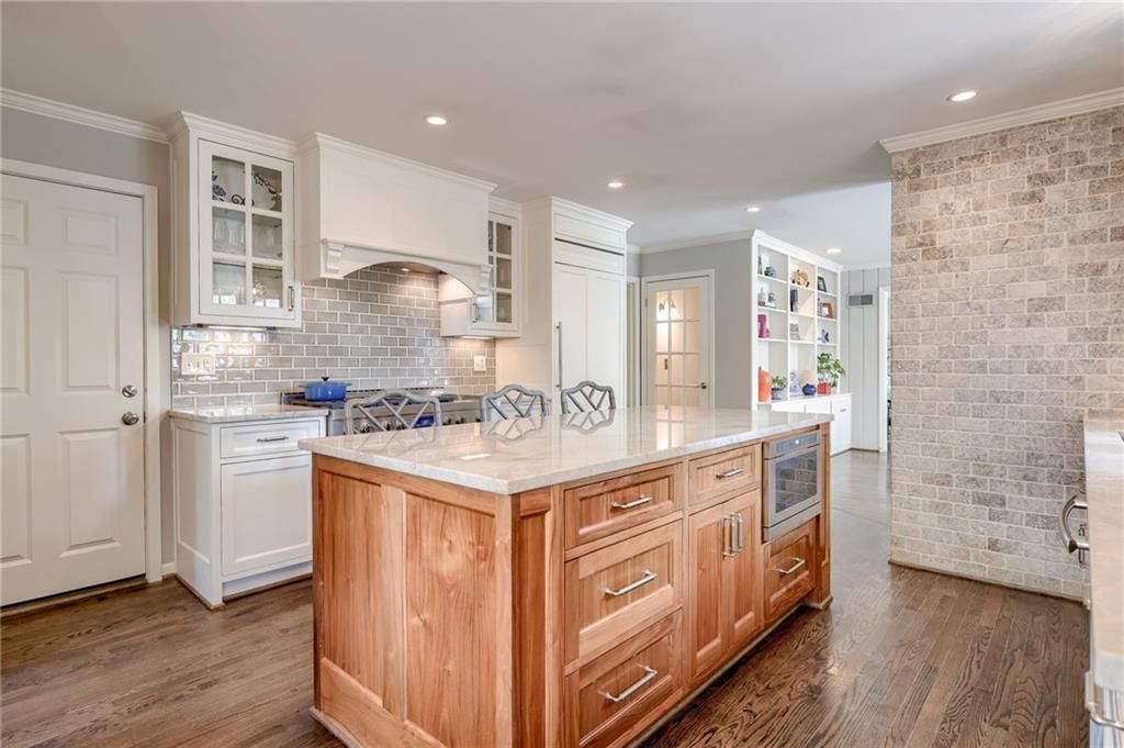 2219 W 70th Terrace — photo 12