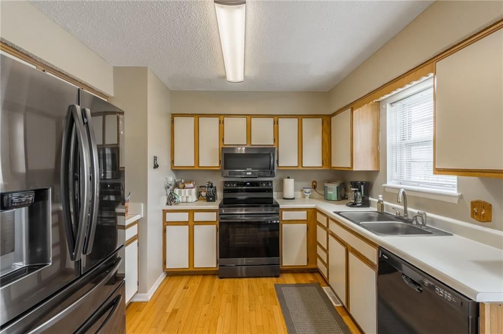 1402 Rose Street — photo 11