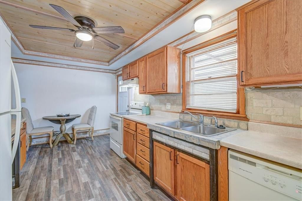 10815 Scarritt Avenue — photo 11