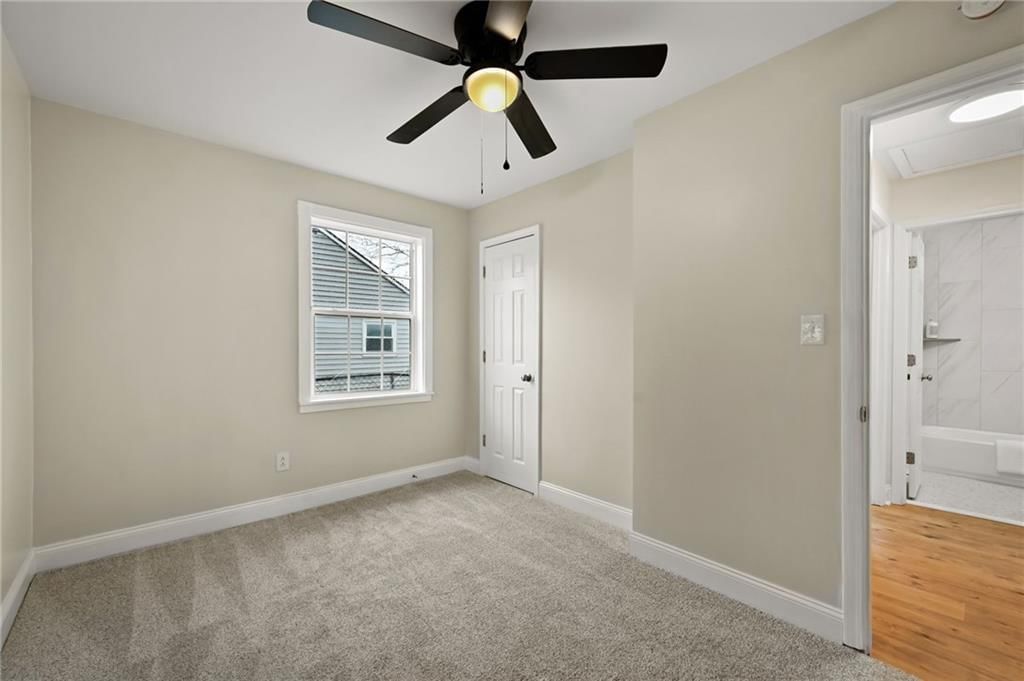 4913 Woodend Avenue — photo 10
