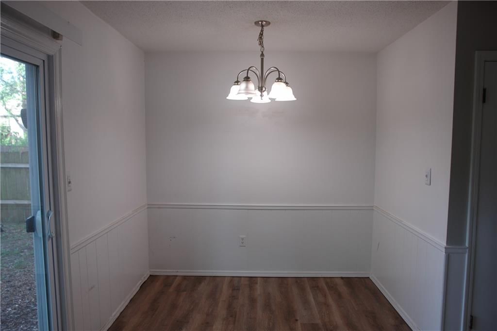 Photo 5 of 10 - 1912 E Cedar Street