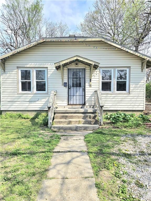 513 E Market Street — photo 1