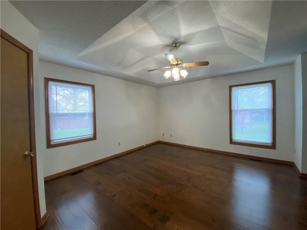 689 NE Clubhouse Drive — photo 14