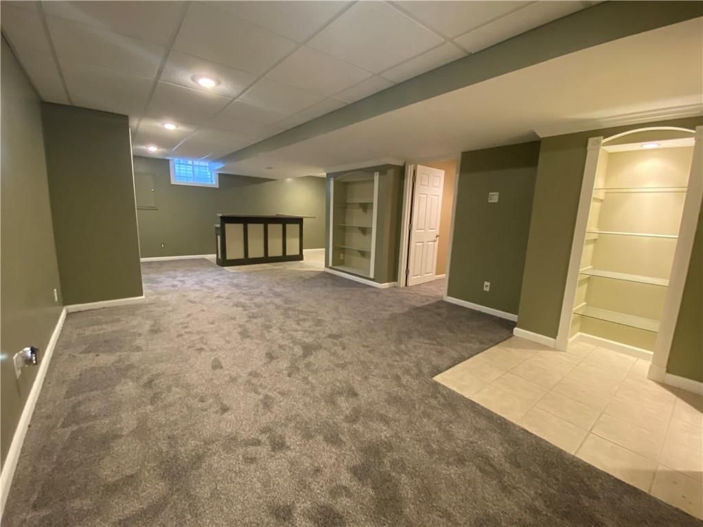 689 NE Clubhouse Drive — photo 17