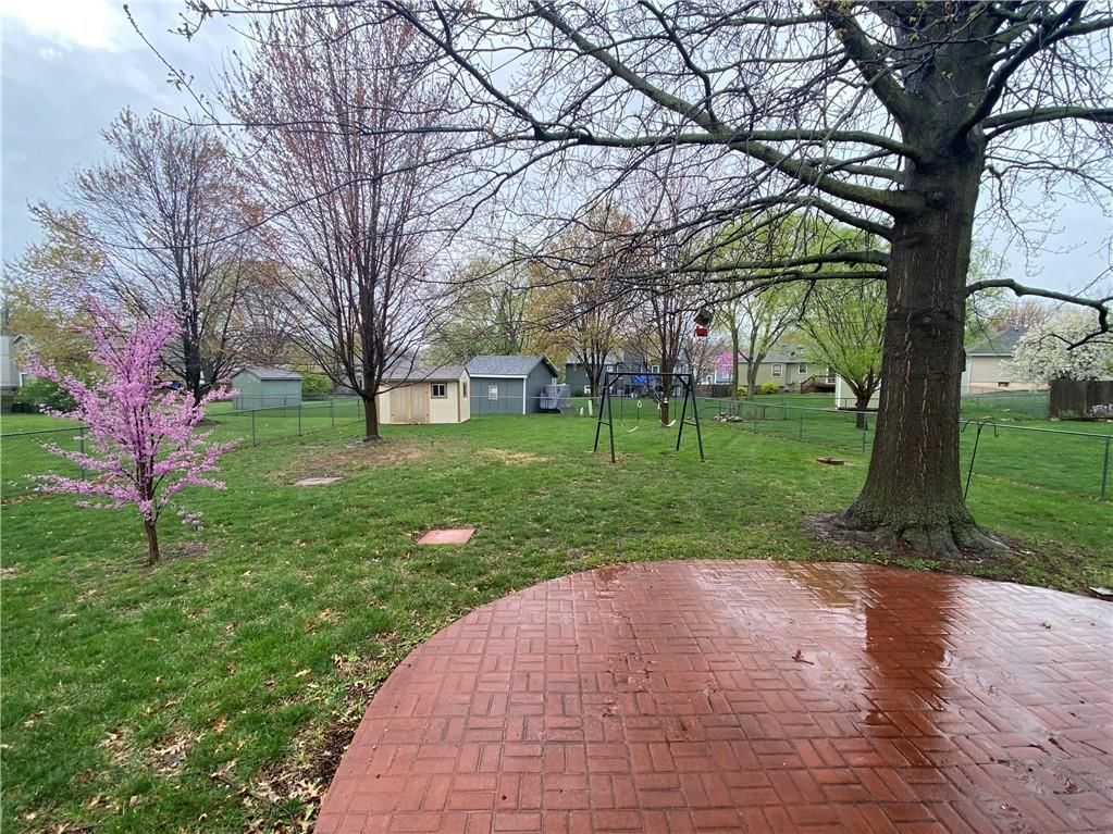 689 NE Clubhouse Drive — photo 25