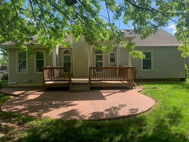 689 NE Clubhouse Drive — photo 30