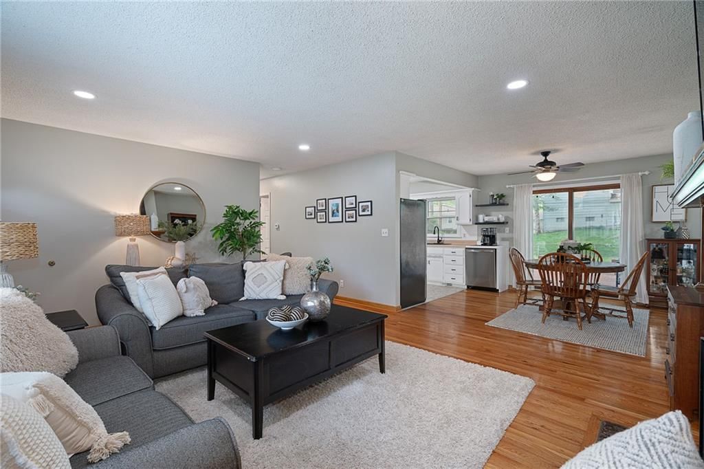 7914 W 92nd Terrace — photo 7