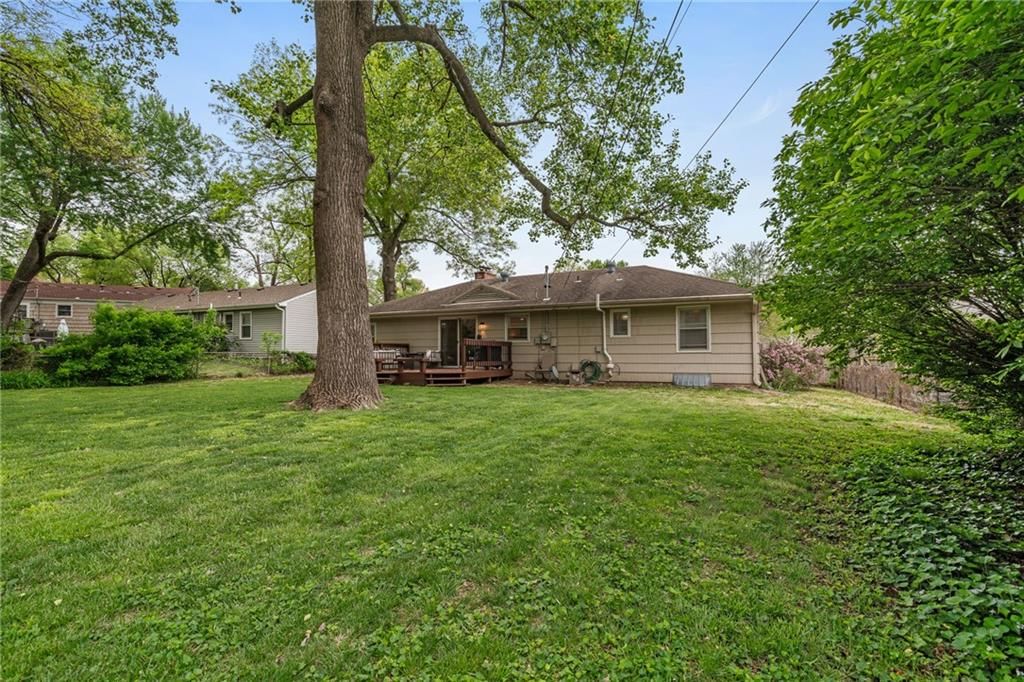 7914 W 92nd Terrace — photo 37