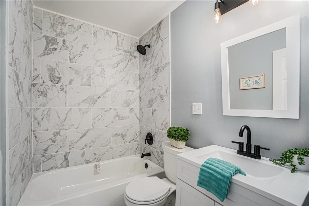 9000 Hardy Street — photo 10