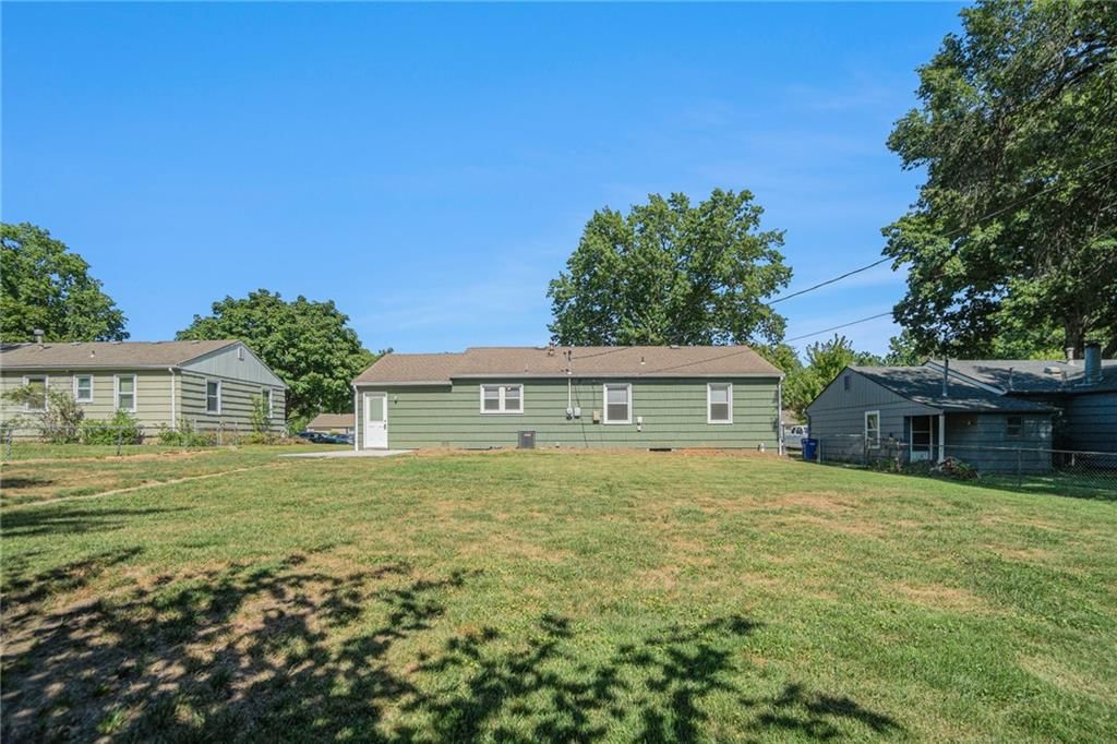 9000 Hardy Street — photo 22