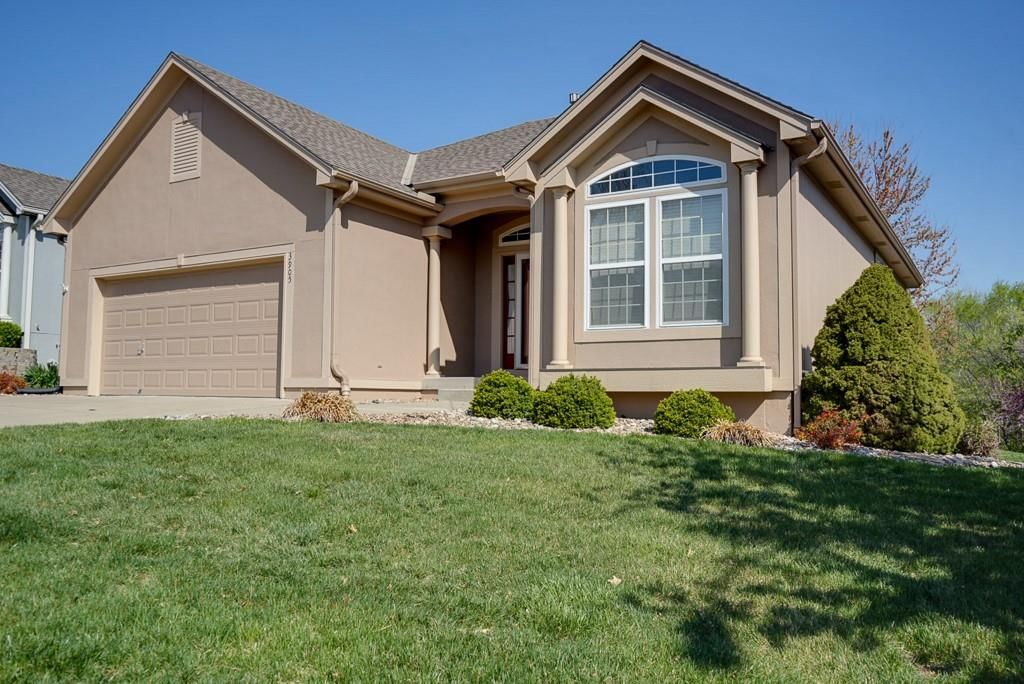 3905 NW Chapman Drive — photo 3