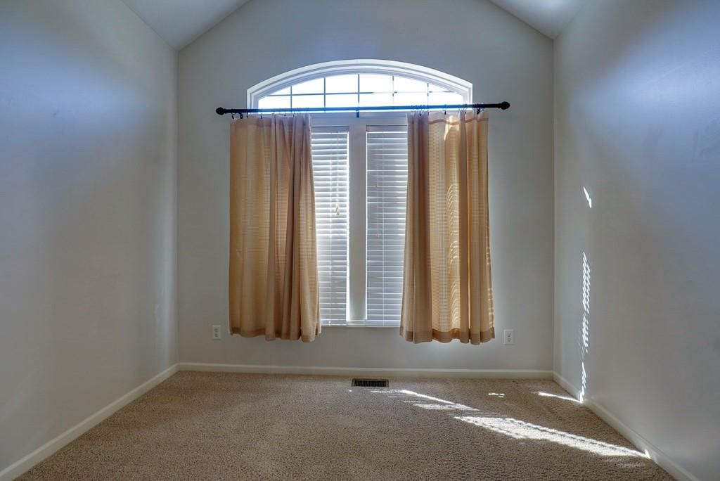 3905 NW Chapman Drive — photo 4
