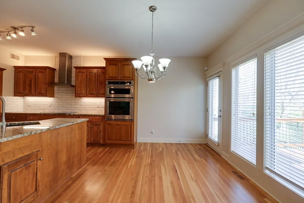 3905 NW Chapman Drive — photo 12
