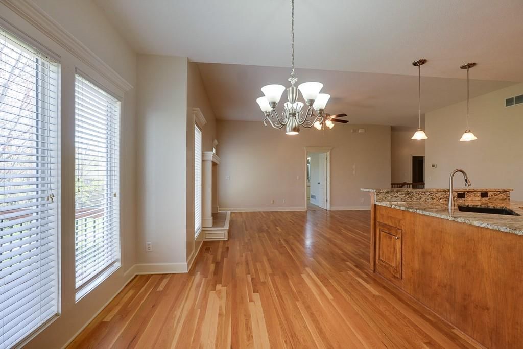 3905 NW Chapman Drive — photo 13