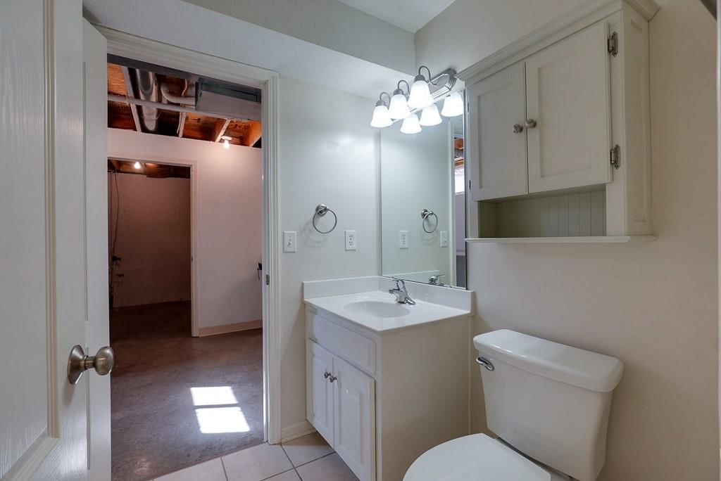 3905 NW Chapman Drive — photo 31