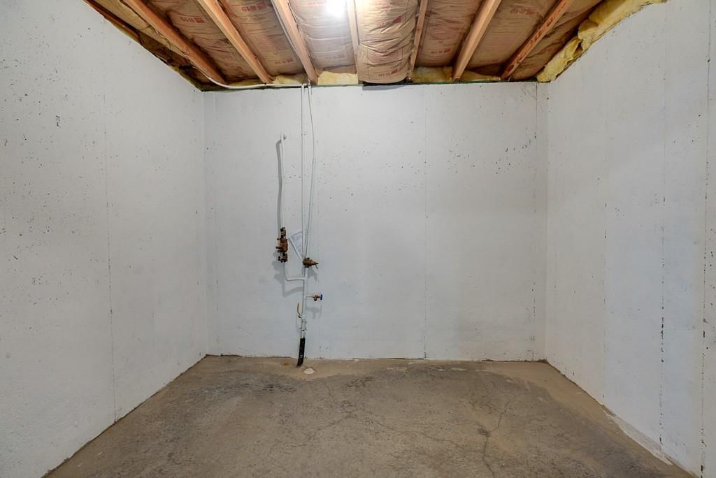 3905 NW Chapman Drive — photo 35