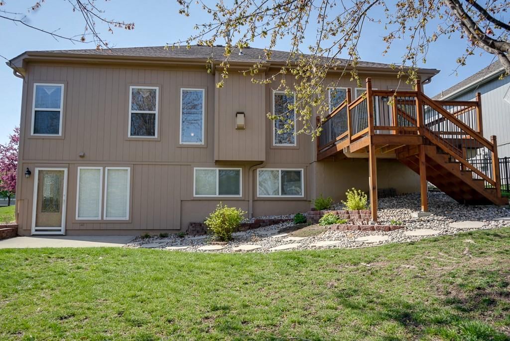 3905 NW Chapman Drive — photo 41