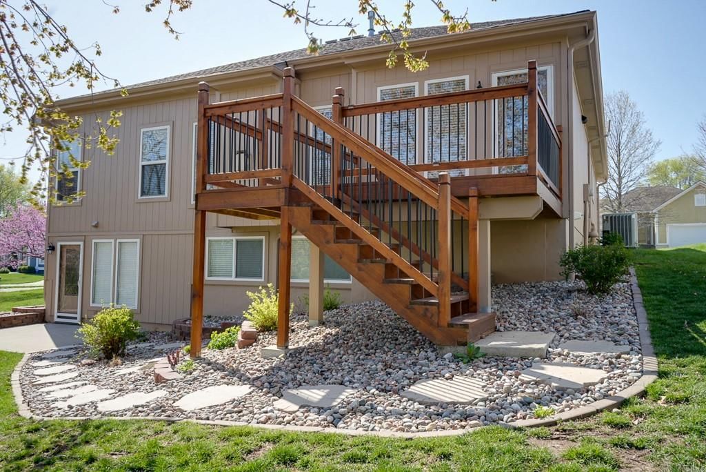 3905 NW Chapman Drive — photo 42