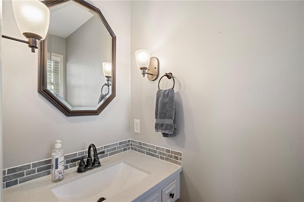 13010 W 77 Terrace — photo 24