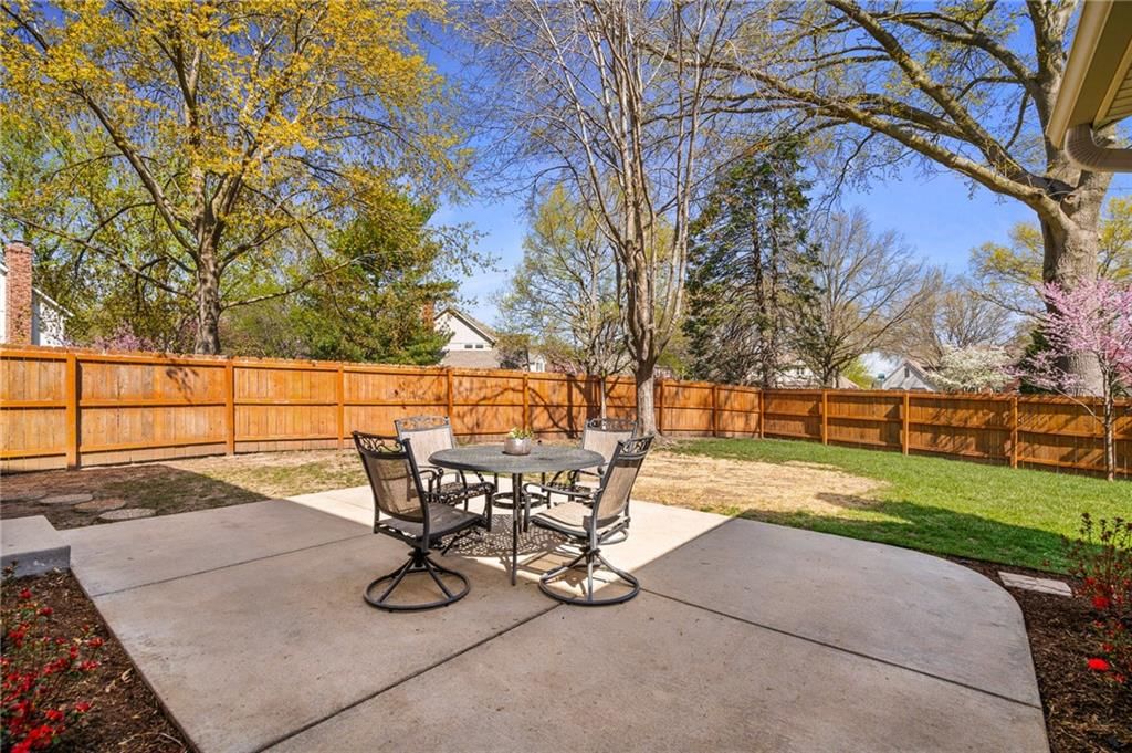 13010 W 77 Terrace — photo 40