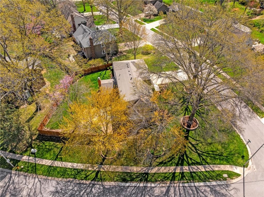 13010 W 77 Terrace — photo 49