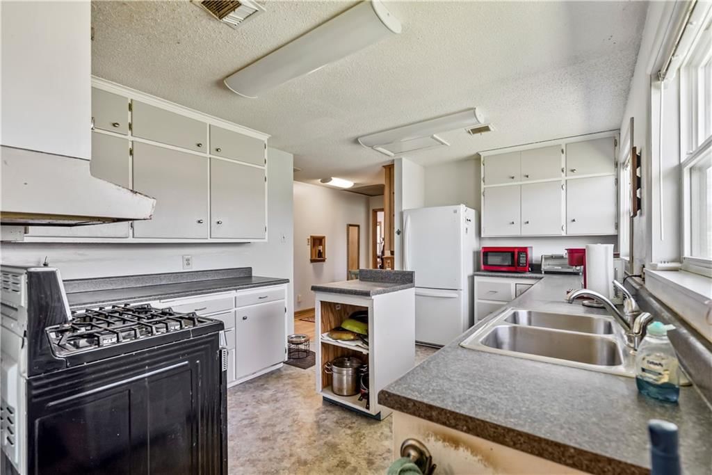 103 El Paso Street — photo 19