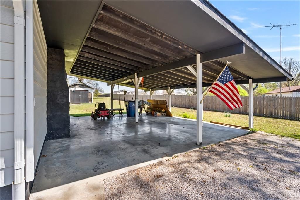 103 El Paso Street — photo 32