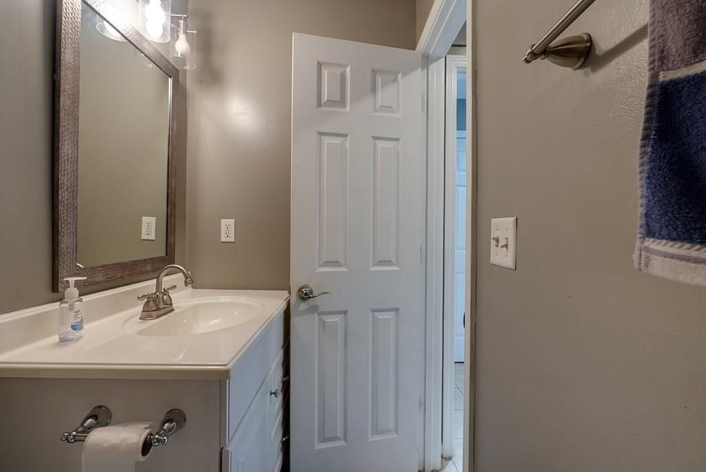 6413 N Kirkwood Avenue — photo 16