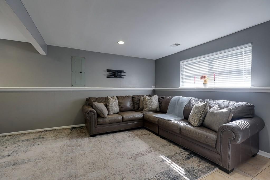 6413 N Kirkwood Avenue — photo 33